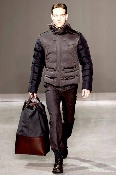 Look 27